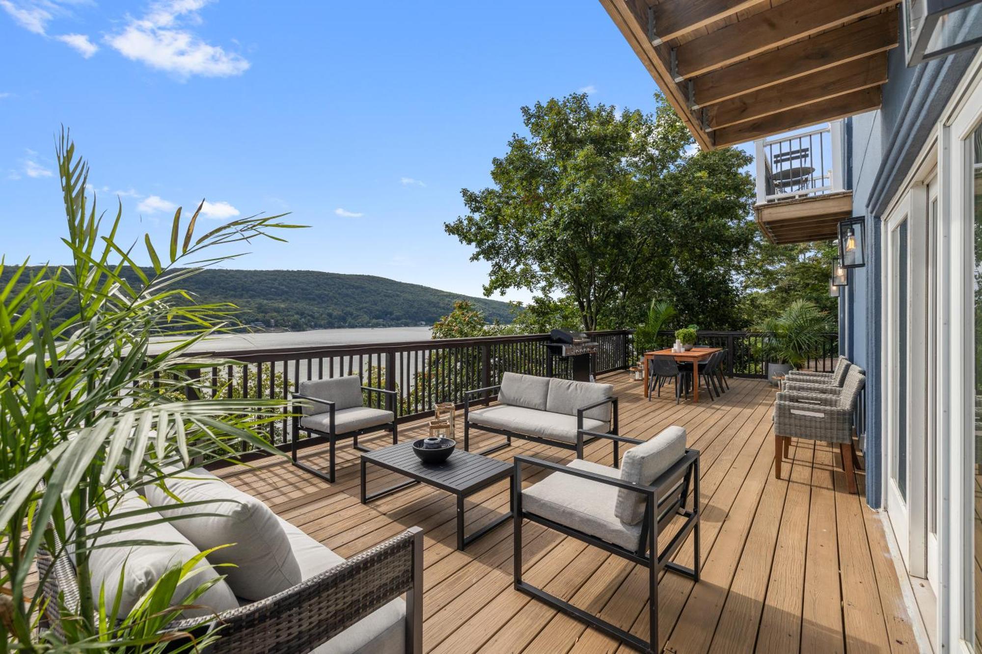 Lakeview House - Hot Tub - Firepit - Stunning Views - Spacious Deck - Cozy Living Room - Bar Greenwood Lake 外观 照片