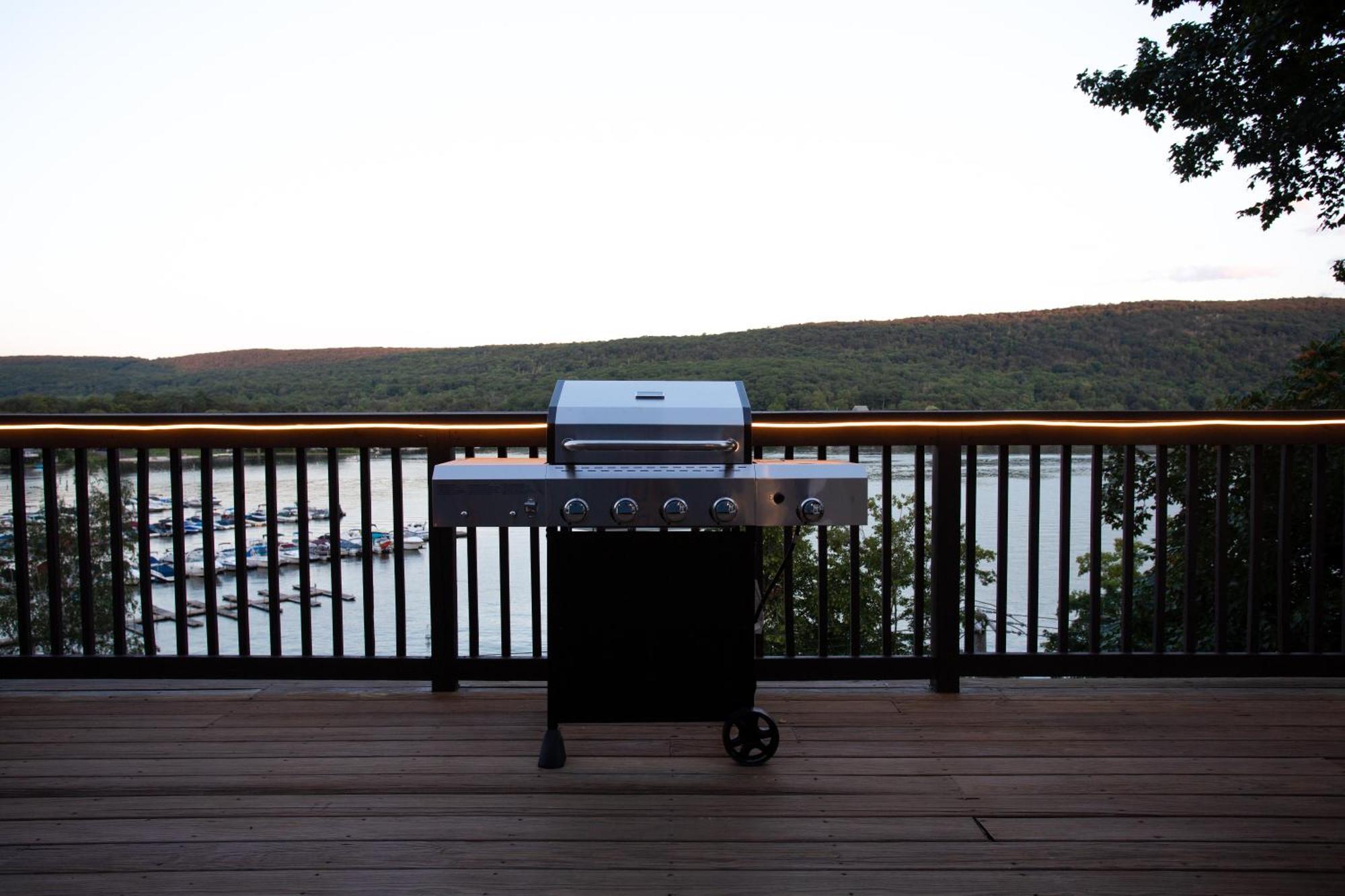 Lakeview House - Hot Tub - Firepit - Stunning Views - Spacious Deck - Cozy Living Room - Bar Greenwood Lake 外观 照片